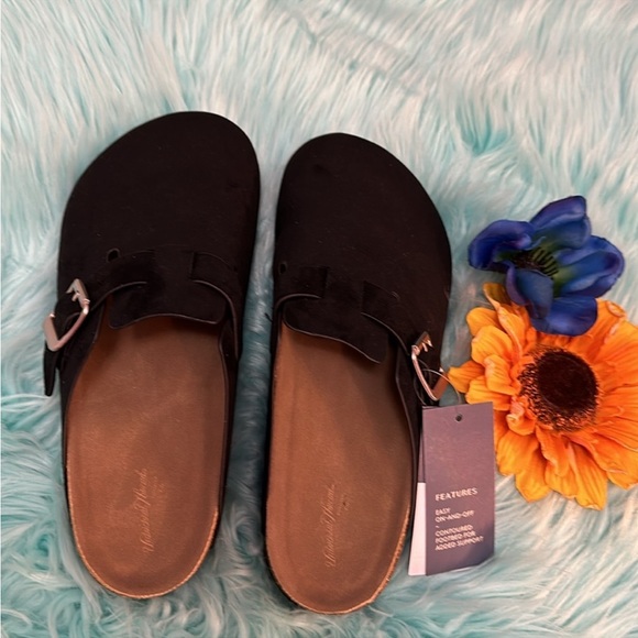 Clog Mule Flat Shoes With Buckle Accent Black Microsuede Sz 8 NEW! - Picture 5 of 8